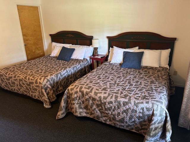 Room 35, a double queen room with two beds